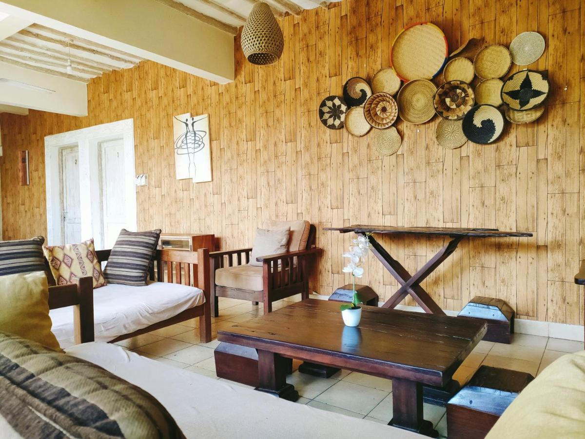 Bed and Breakfast Upani in Diani Diani Beach Esterno foto