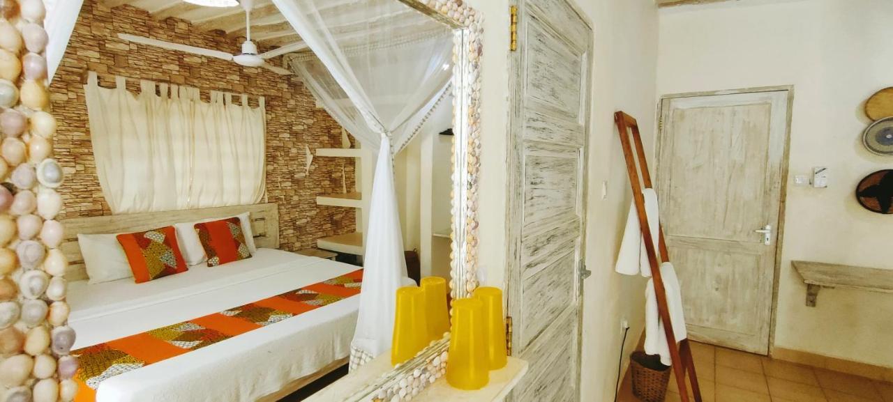 Bed and Breakfast Upani in Diani Diani Beach Esterno foto