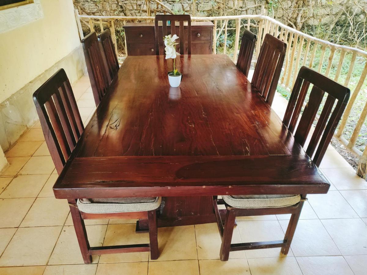Bed and Breakfast Upani in Diani Diani Beach Esterno foto